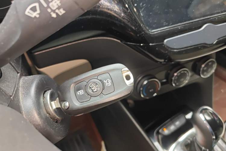 Used Buick Excelle 2018 15N CVT Elite Edition Vehicle Key
