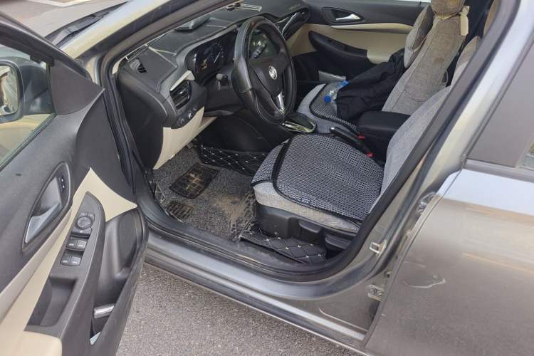 Used Buick Excelle 2018 15N CVT Elite Edition Driver Seat