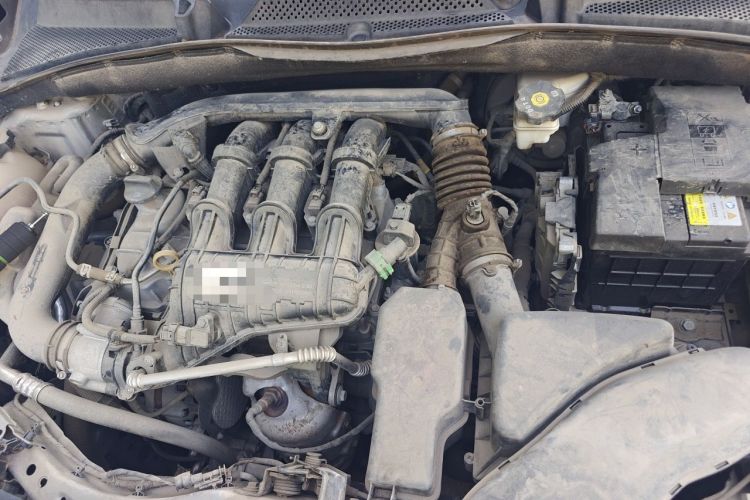 Used Buick Excelle 2018 15N CVT Elite Edition Engine Bay Left
