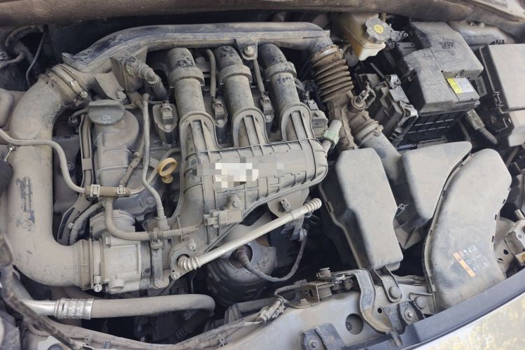 Used Buick Excelle 2018 15N CVT Elite Edition Engine Bay Right