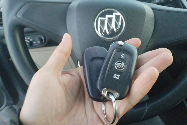 Used Buick Excelle 2018 15N CVT Elite Edition Interior 1