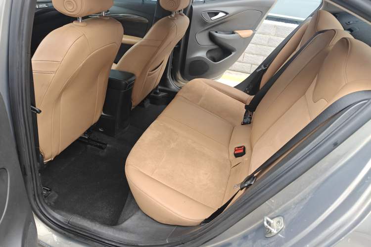 Used Buick Excelle 2018 15N CVT Luxury Version Interior 2