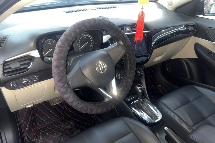 Used Buick Excelle 2018 15N CVT Elite Edition Interior 3