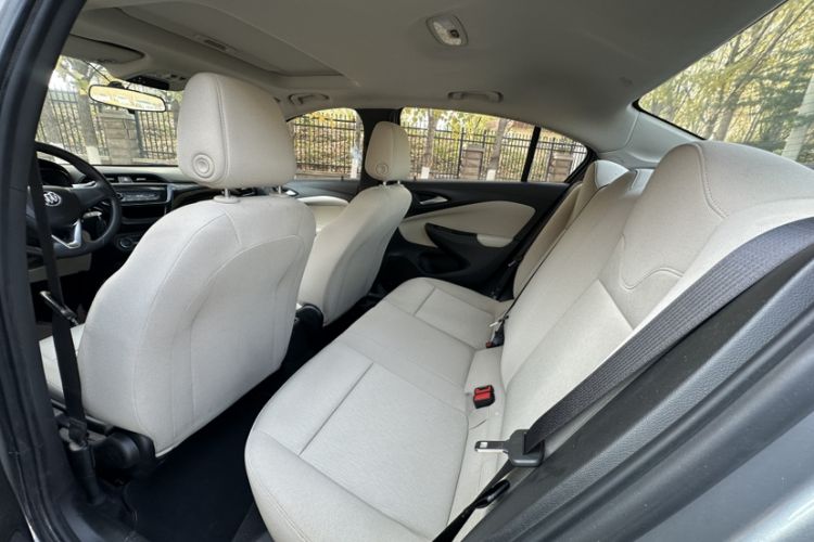 Used Buick Excelle 2018 15N CVT Elite Edition Interior 3