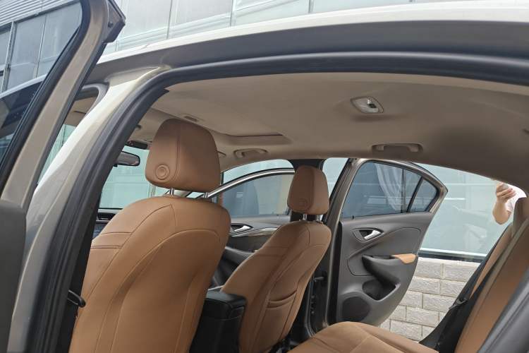 Used Buick Excelle 2018 15N CVT Luxury Version Interior 3