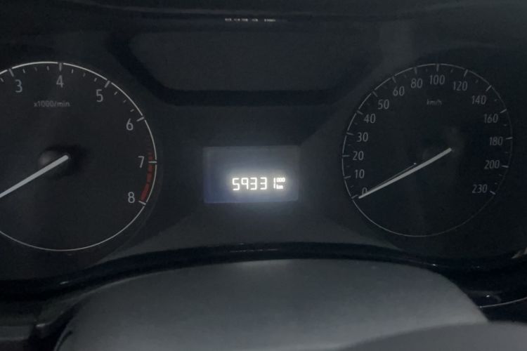 Used Buick Excelle 2018 15N CVT Elite Edition Odometer Close Up
