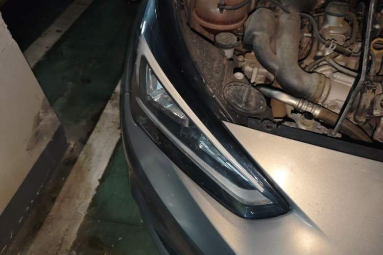 Used Buick Excelle 2018 15N CVT Luxury Version Right Front Headlight