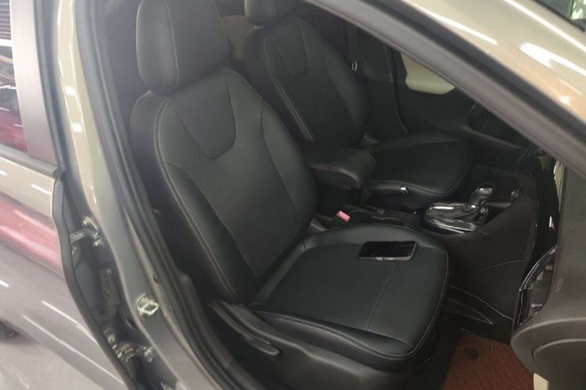 Used Buick Excelle 2018 15N CVT Elite Edition Right Front Seat