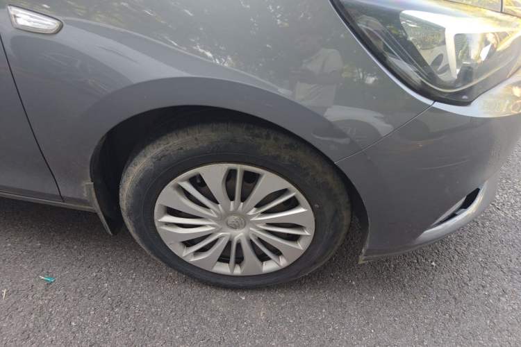 Used Buick Excelle 2018 15N CVT Elite Edition Right Front Wheel Hub