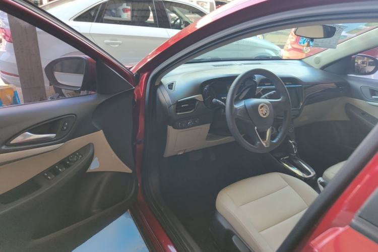 Used Buick Excelle 2018 15N CVT Elite Edition Driver Seat