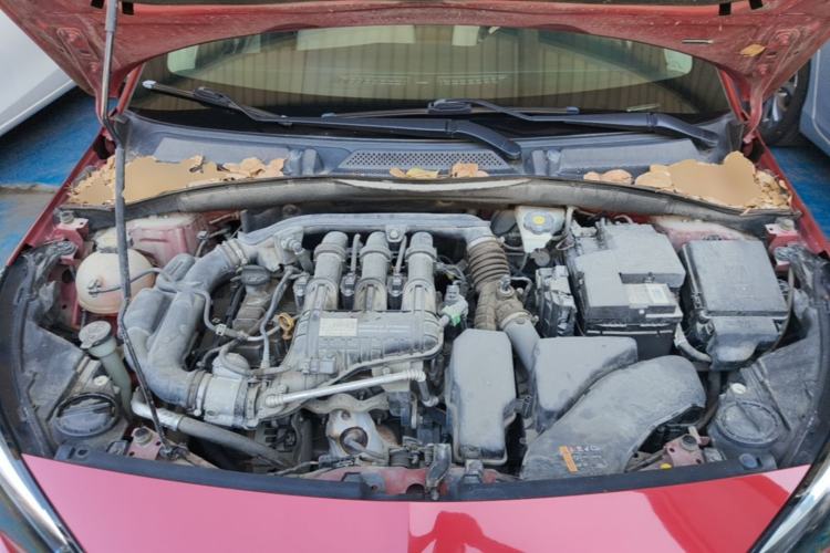 Used Buick Excelle 2018 15N CVT Elite Edition Engine Bay