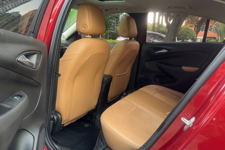 Used Buick Excelle 2018 15N CVT Luxury Version Interior 3