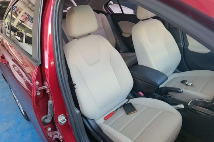 Used Buick Excelle 2018 15N CVT Elite Edition Right Front Seat