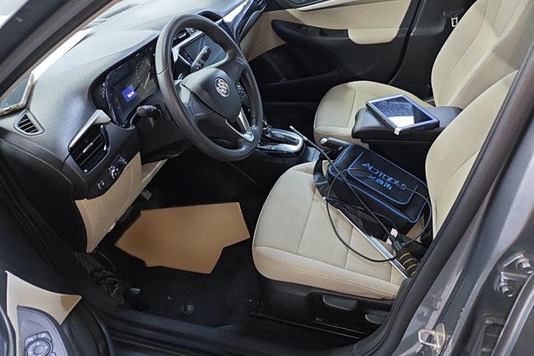 Used Buick Excelle 2018 15N CVT Elite Edition Interior 5