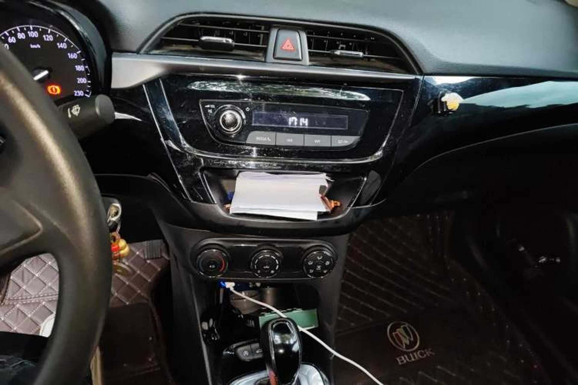 Used Buick Excelle 2018 15N CVT Elite Edition Audio And AC Panel