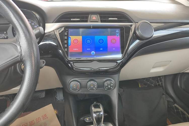 Used Buick Excelle 2018 15N CVT Elite Edition Audio And AC Panel