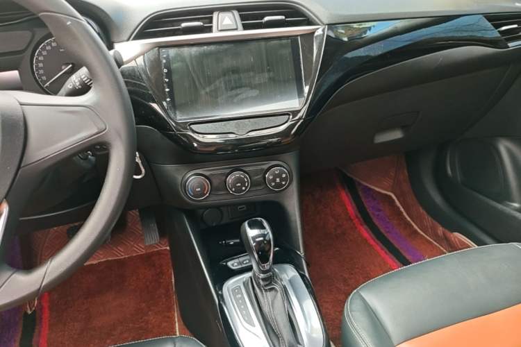 Used Buick Excelle 2018 15N CVT Elite Edition Audio And AC Panel