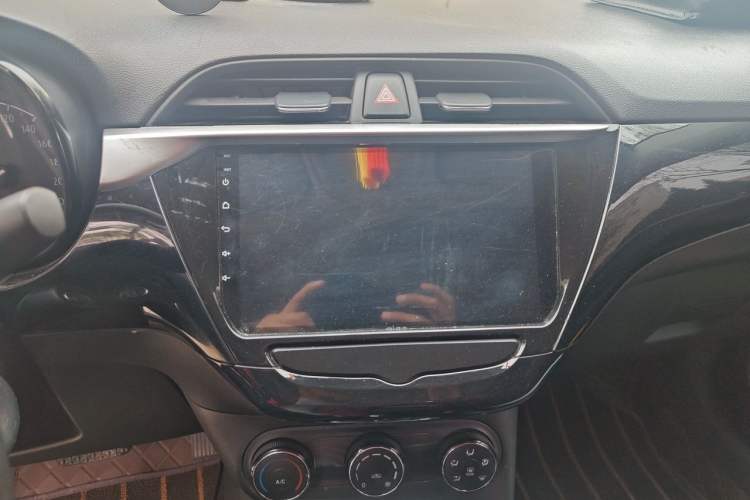 Used Buick Excelle 2018 15N CVT Elite Edition Audio And AC Panel
