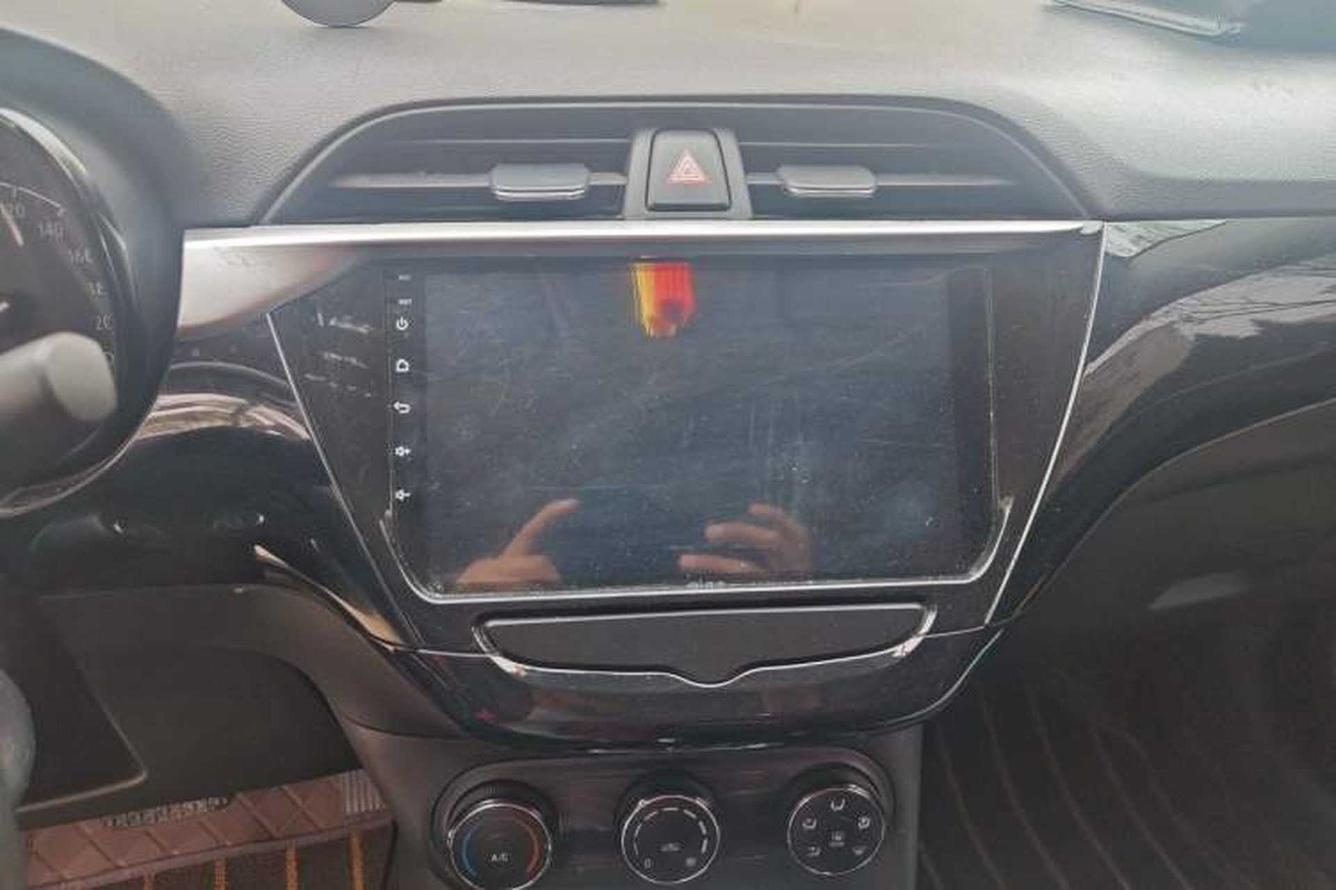 Used Buick Excelle 2018 15N CVT Elite Edition Audio And AC Panel