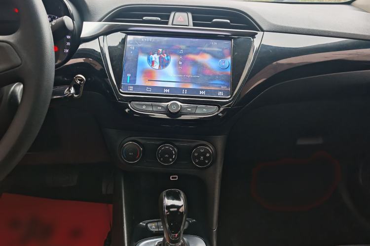 Used Buick Excelle 2018 15N CVT Elite Edition Audio And AC Panel