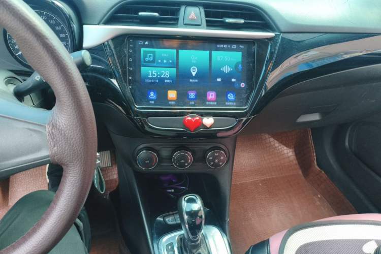 Used Buick Excelle 2018 15N CVT Elite Edition Audio And AC Panel