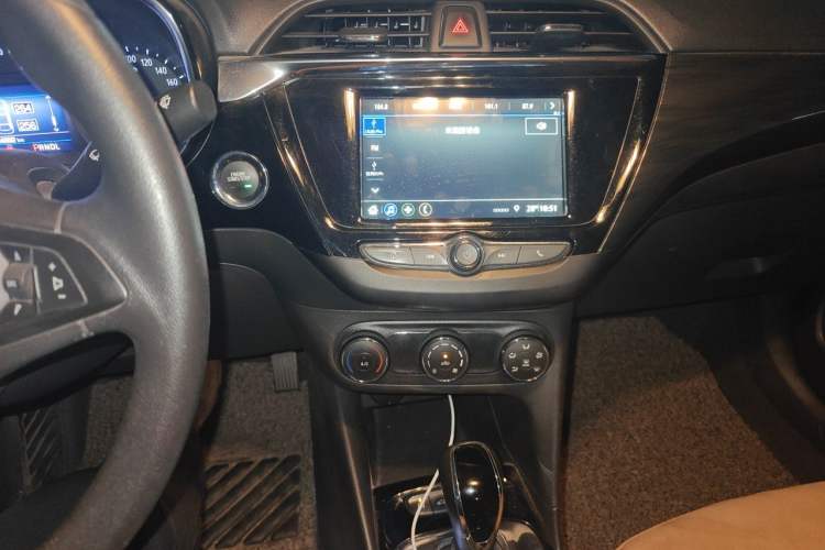 Used Buick Excelle 2018 15N CVT Luxury Version Audio And AC Panel