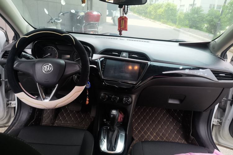 Used Buick Excelle 2018 15N CVT Elite Edition Center Console