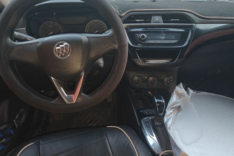 Used Buick Excelle 2018 15N CVT Elite Edition Center Console