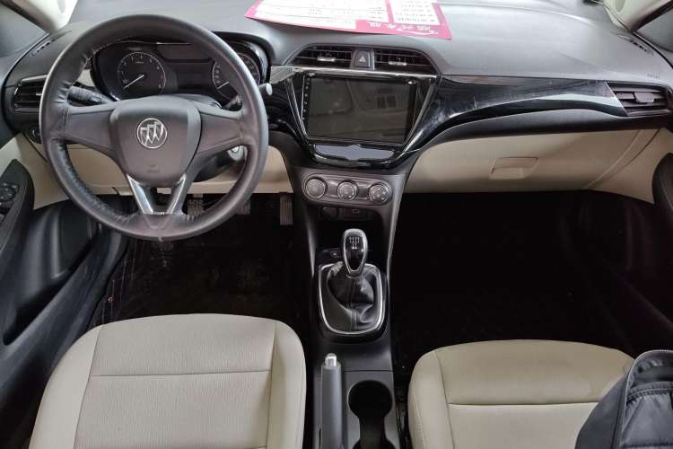 Used Buick Excelle 2018 15N Manual Elite Version Center Console