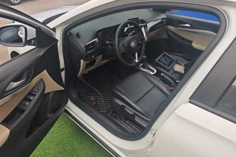 Used Buick Excelle 2018 15N CVT Elite Edition Driver Seat
