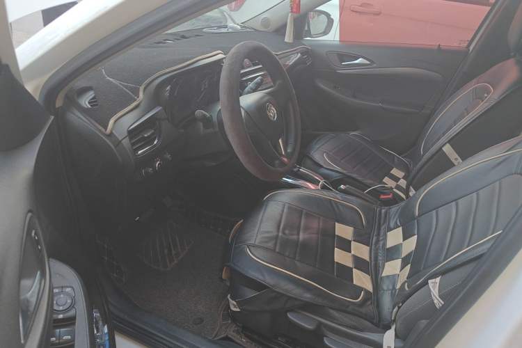 Used Buick Excelle 2018 15N CVT Elite Edition Driver Seat
