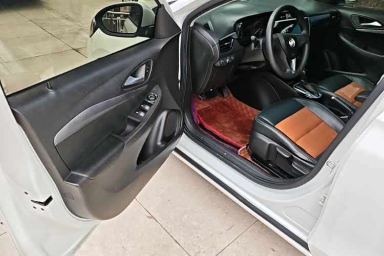 Used Buick Excelle 2018 15N CVT Elite Edition Driver Seat