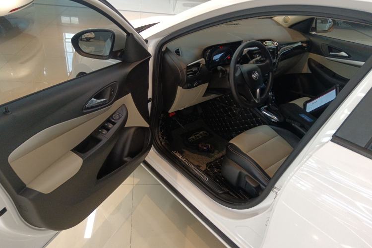 Used Buick Excelle 2018 15N CVT Elite Edition Driver Seat