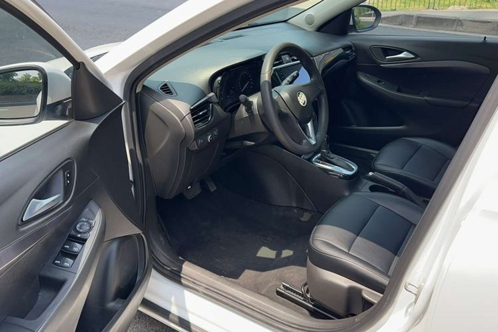 Used Buick Excelle 2018 15N CVT Elite Edition Driver Seat