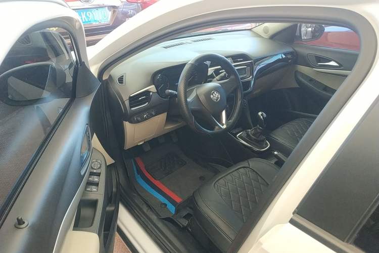 Used Buick Excelle 2018 15N Manual Elite Version Driver Seat