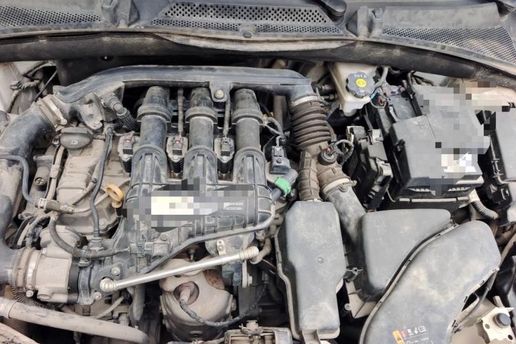 Used Buick Excelle 2018 15N CVT Elite Edition Engine Bay