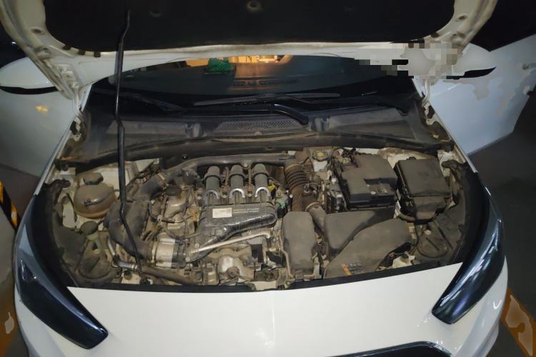 Used Buick Excelle 2018 15N CVT Elite Edition Engine Bay