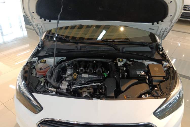 Used Buick Excelle 2018 15N CVT Elite Edition Engine Bay