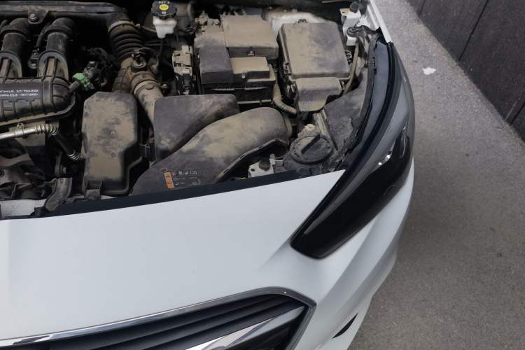 Used Buick Excelle 2018 15N CVT Elite Edition Engine Bay Left