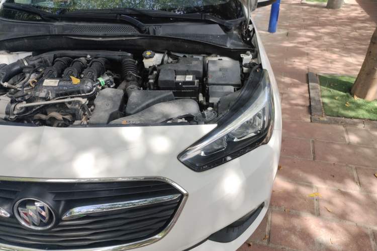Used Buick Excelle 2018 15N CVT Elite Edition Engine Bay Left