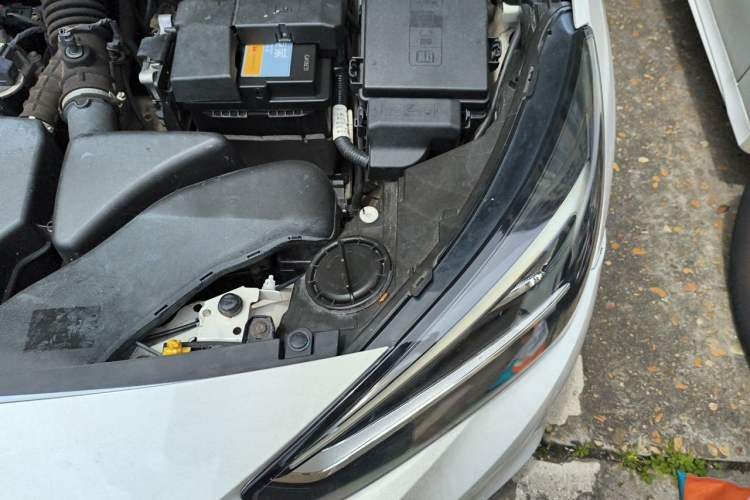 Used Buick Excelle 2018 15N CVT Luxury Version Engine Bay Left