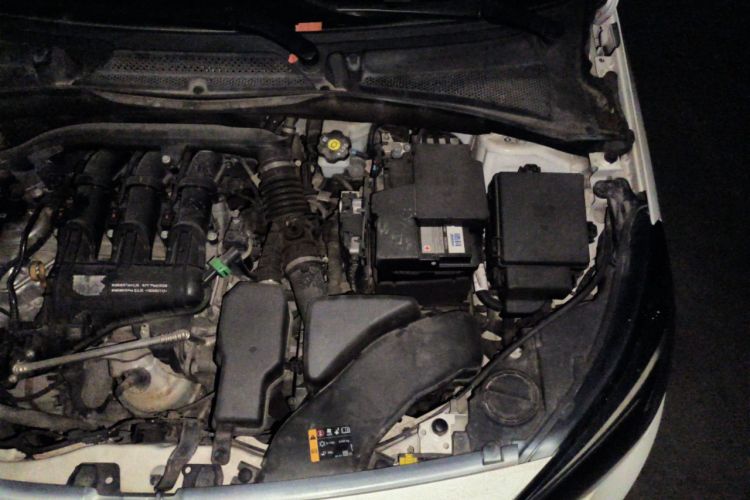 Used Buick Excelle 2018 15N CVT Luxury Version Engine Bay Left