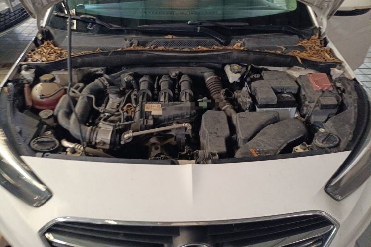 Used Buick Excelle 2018 15N CVT Elite Edition Engine Bay