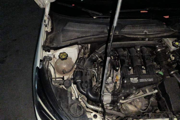 Used Buick Excelle 2018 15N CVT Luxury Version Engine Bay Right