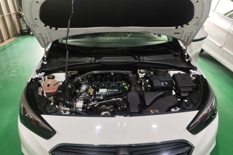 Used Buick Excelle 2018 15N Manual Elite Version Engine Bay