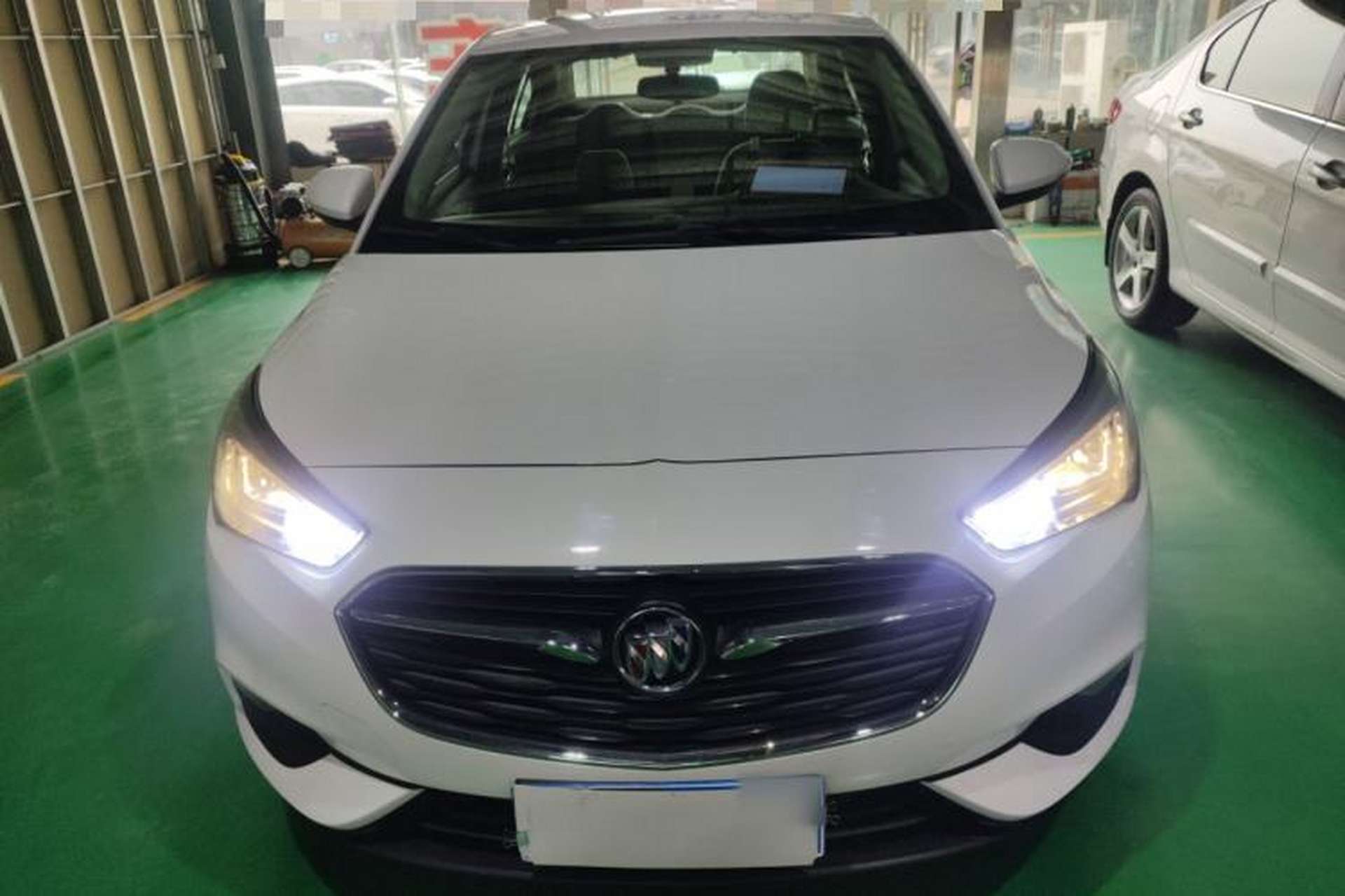 Used Buick Excelle 2018 15N Manual Elite Version Exterior 1