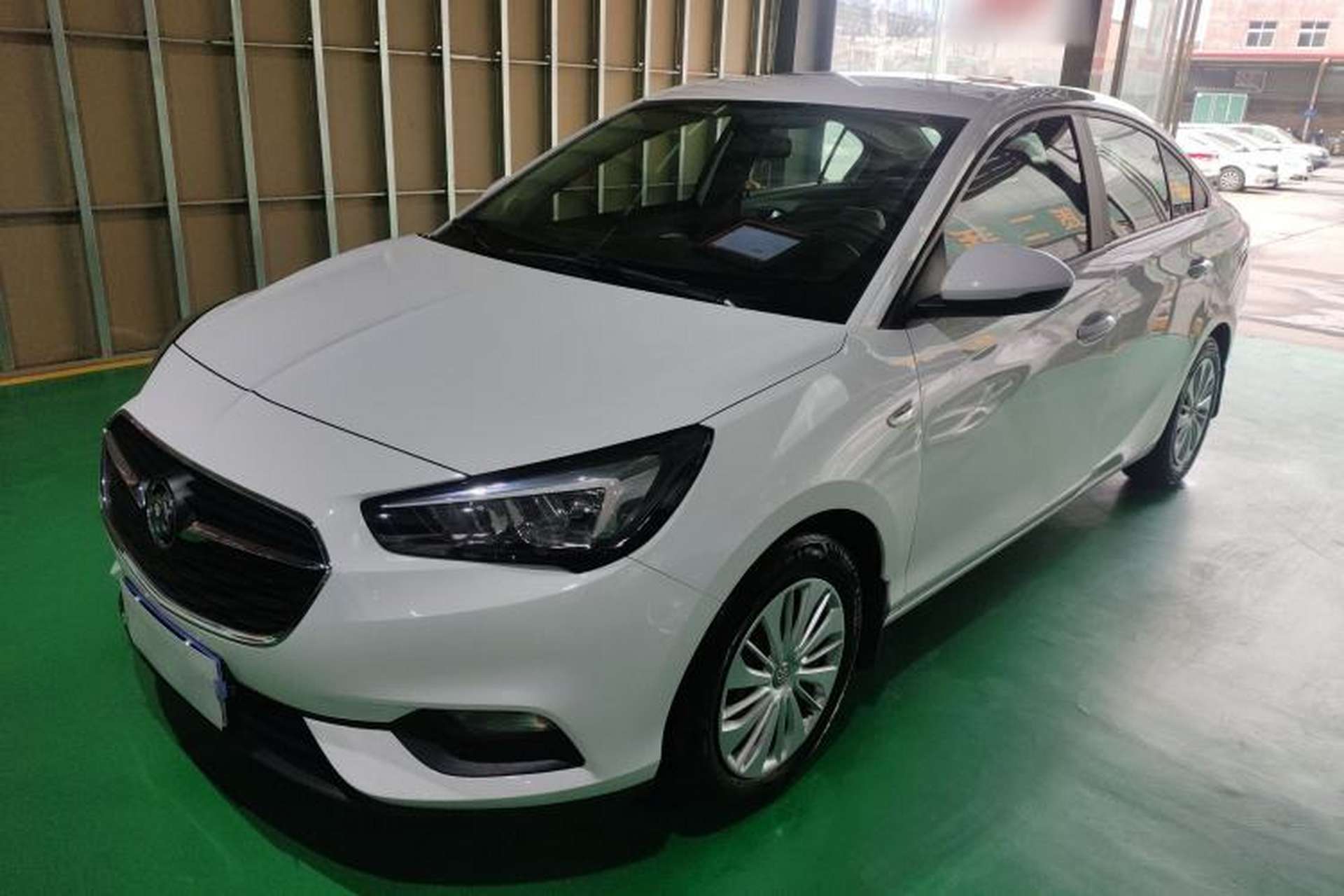 Used Buick Excelle 2018 15N Manual Elite Version Front Left 45 Deg