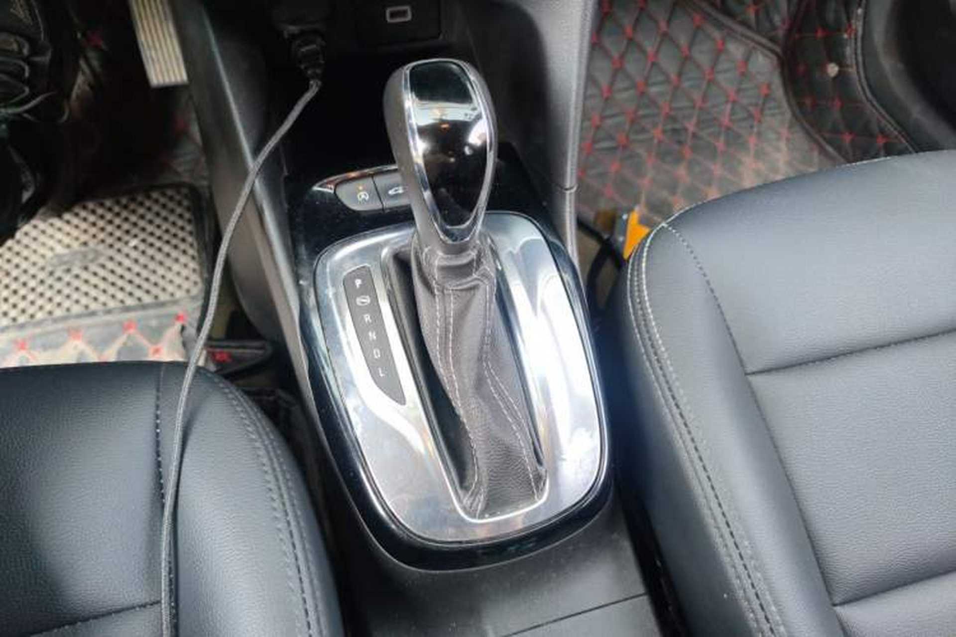 Used Buick Excelle 2018 15N CVT Elite Edition Gear Lever