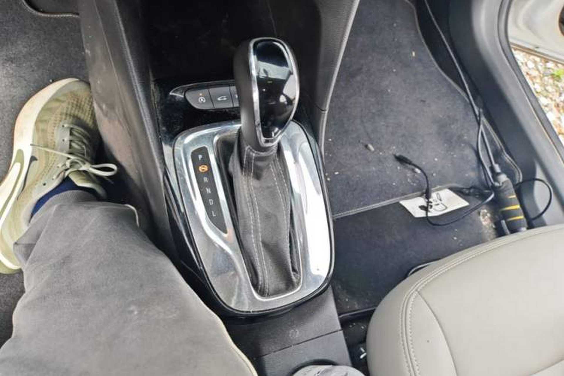 Used Buick Excelle 2018 15N CVT Elite Edition Gear Lever