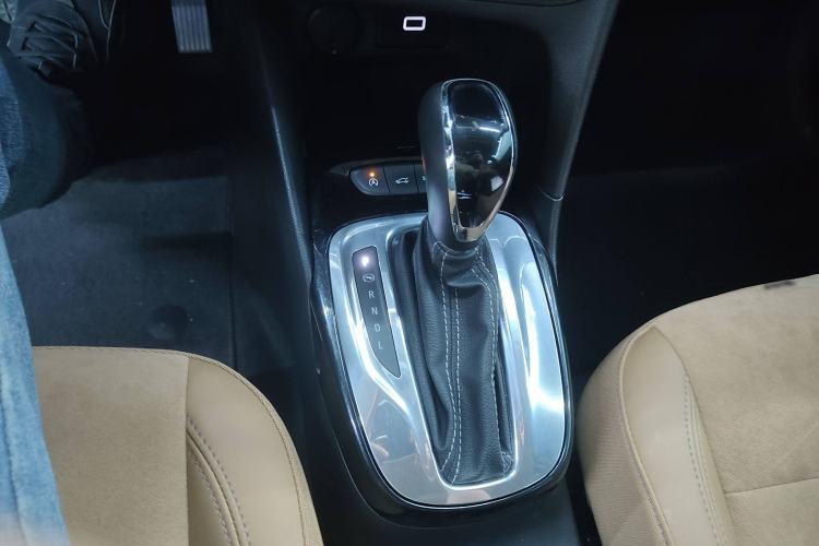Used Buick Excelle 2018 15N CVT Luxury Version Gear Lever